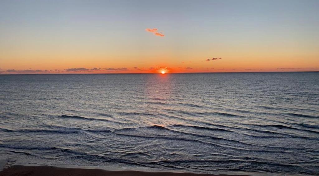 Anzio A Picco Sul Mare! Apartment Luaran gambar