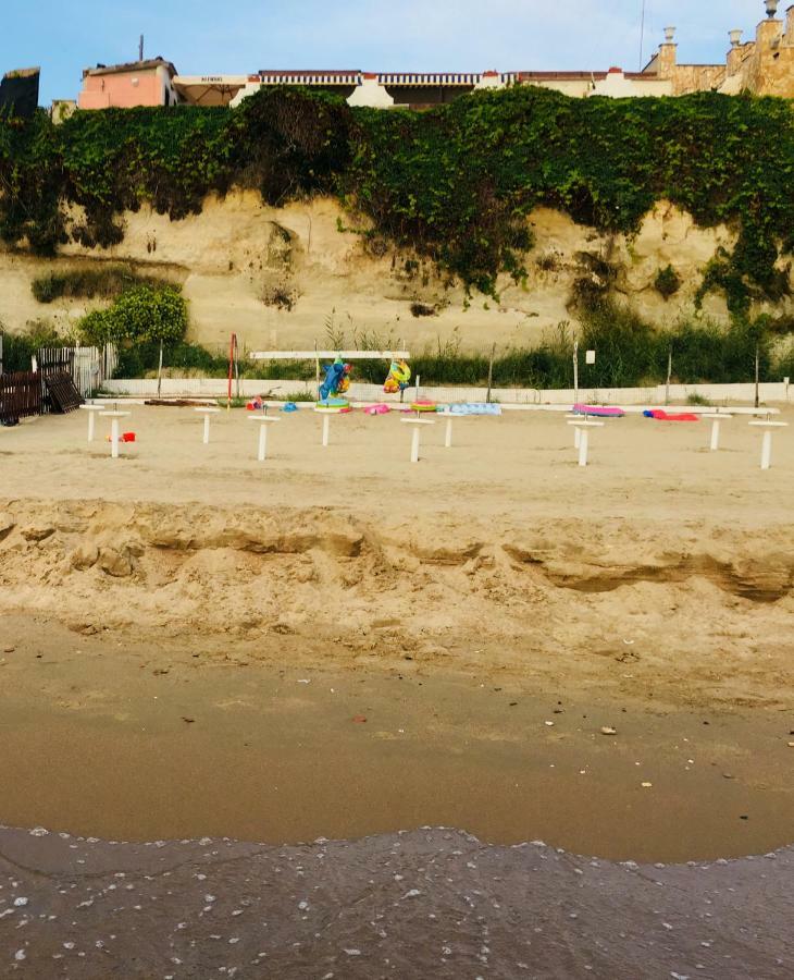 Anzio A Picco Sul Mare! Apartment Luaran gambar