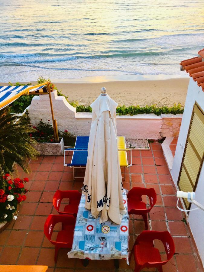 Anzio A Picco Sul Mare! Apartment Luaran gambar